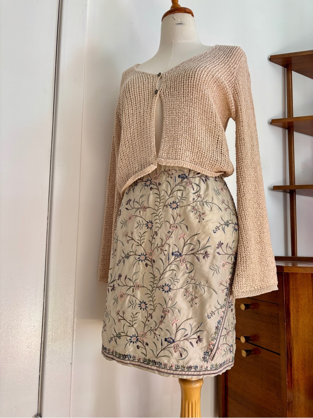 90s DKNY Pretty Floral 100% Silk Embroidered Skirt